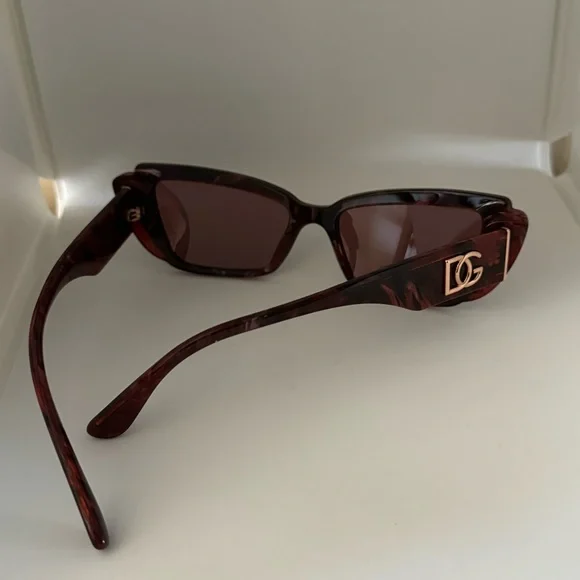 Dolce & Gabbana sunglasses - Picture 2 of 4